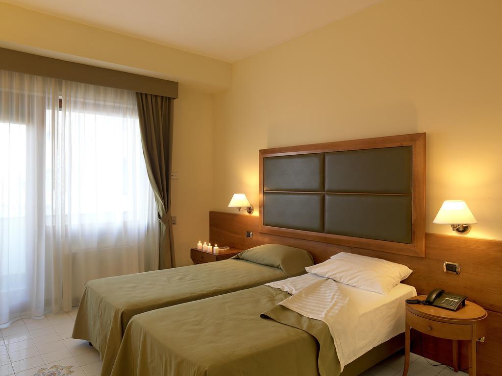 Grand Hotel Don Juan Pertisau Phòng bức ảnh